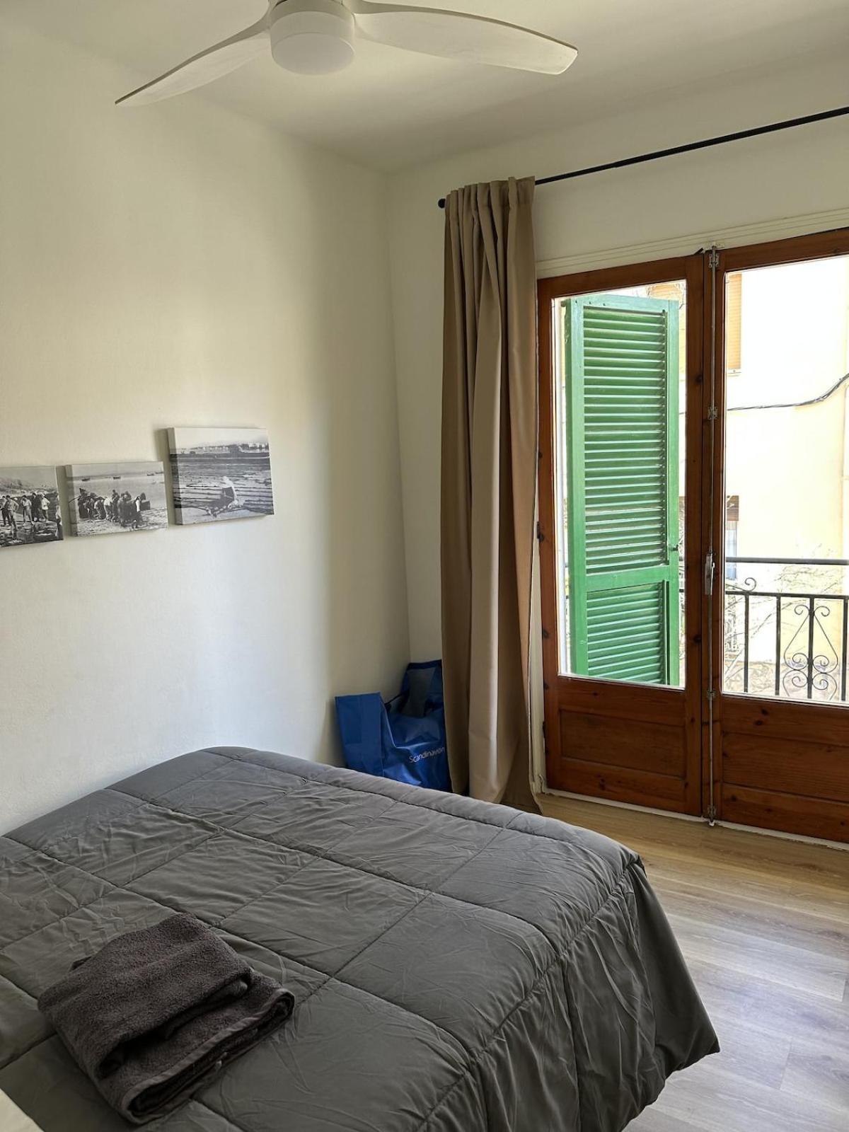 Hébergement de vacances Charming House In The Center Of